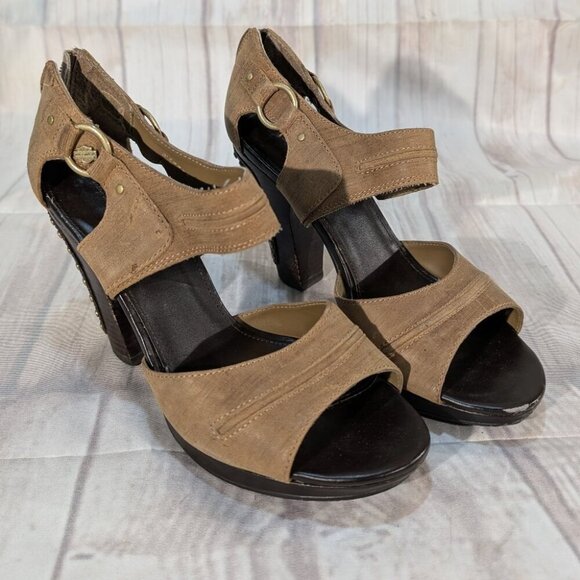 Harley-Davidson Shoes - Harley Davidson Women's Gillian Tan Leather Strappy Studded Heels Size 8.5